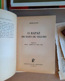 O Rapaz do Fato de Veludo