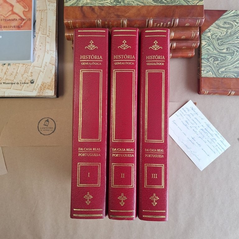 História genealógica da Casa Real Portuguesa. Vol. I, II e III