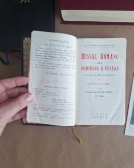 Missal Romano dos Domingos e Festas e Devocionário