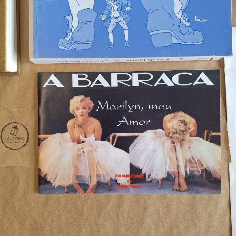 Programa teatral da Companhia de Teatro A Barraca - Marilyn, meu Amor, Hélder Costa Edição de autor • Português • S/data Brochura em boas condições. Ilustrada.
