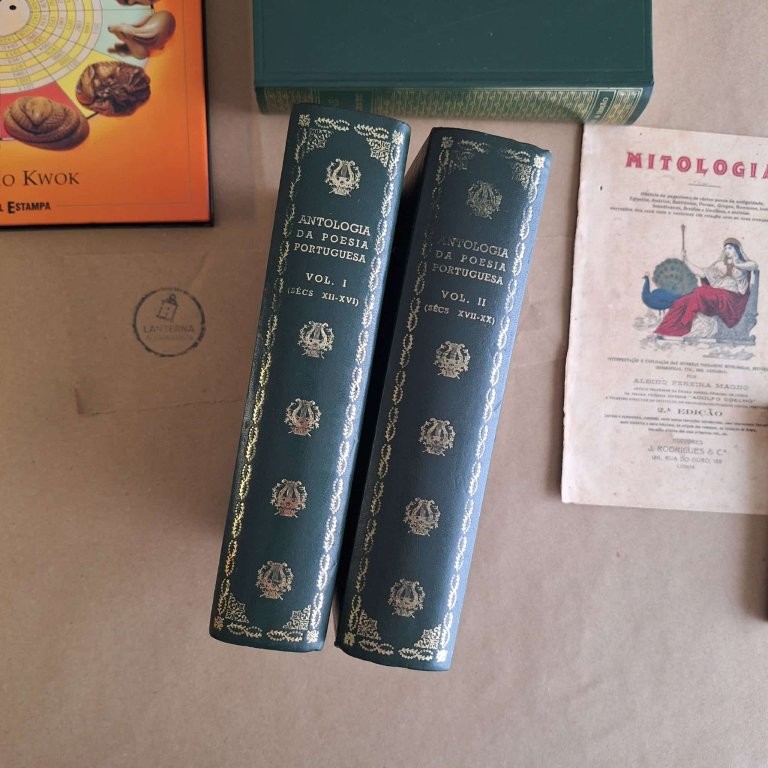 Antologia da Poesia Portuguesa - séc. XII - séc. XX), 2 volumes